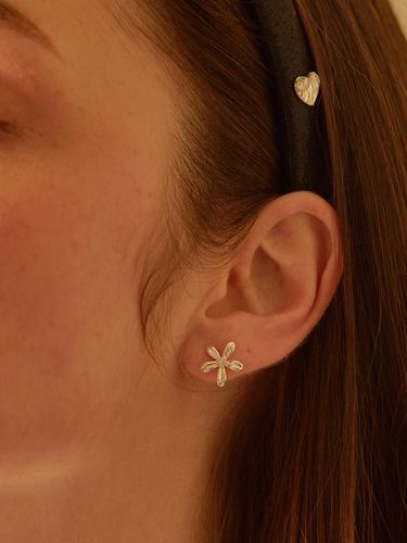 Fleur Silver Earring - L’OMBRILLANT - Modalova