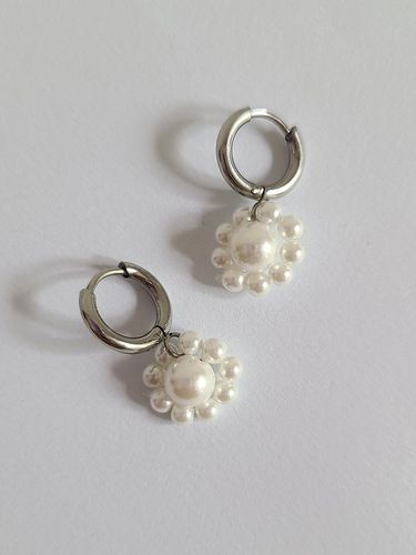 Pearl Fleur Pearl Earring - L’OMBRILLANT - Modalova