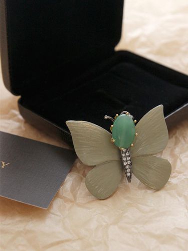 Jade Cubic Brooch Bb0423 - J.Lauren - Modalova