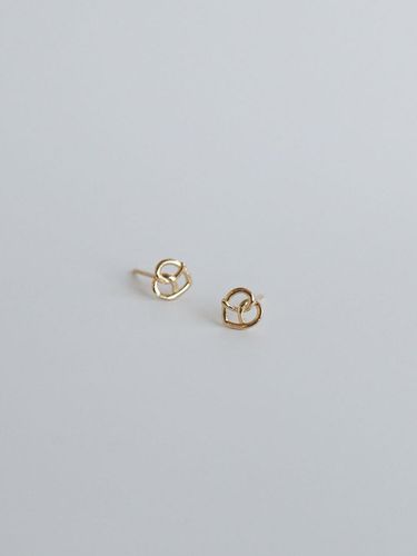 K twisted pretzel heart earrings - modernlike - Modalova