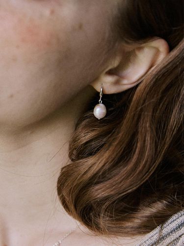 Silver] Freshwater pearl drop earring - MERRYMOTIVE - Modalova