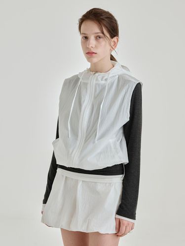 LIGHT NYLON HOOD VEST [WHITE] - salad bowls - Modalova