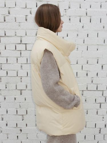 Oversized Down Vest (WE3X38T840) - kotelo - Modalova