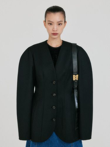 ZERO Oversized Shoulder Hourglass Jacket - Black - EENK - Modalova