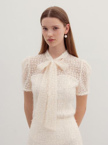 LILLE Feather lace ribbon tie short sleeve blouse - BAU by Bride And You - Modalova