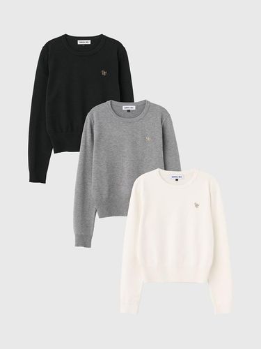 Essential Crewneck Pullover [3COL] / WBD3L05508 - GENERAL IDEA - Modalova