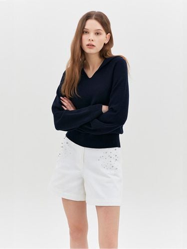 Open Collar Pullover (2 COLOR) - E.B.M (Edition by Michaa) - Modalova