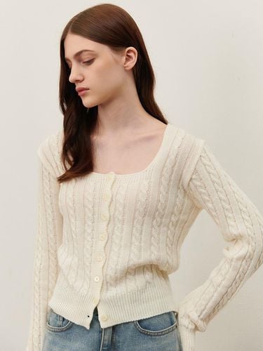 SQUARE NECK CABLE KNIT - camino - Modalova