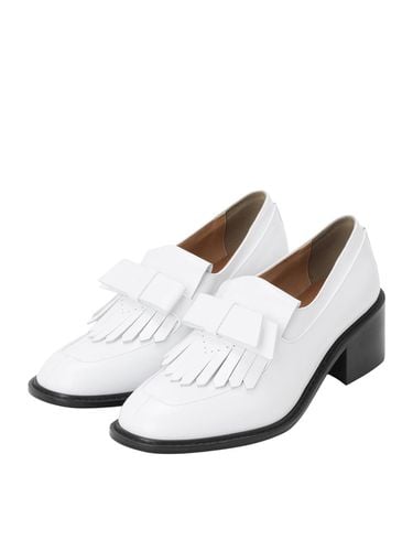 Back Logo Point Tassel Loafer - LUCKY CHOUETTE - Modalova