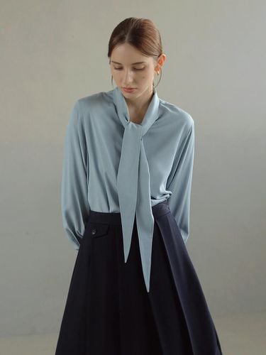 Silky tie blouse - KELLY DONAHUE - Modalova