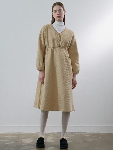 QUILTING DRESS BEIGE - camino - Modalova