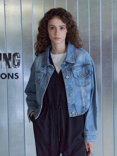 Side cutting denim jacket - Jucy Judy - Modalova