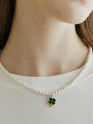 Clover Pearl Necklace - Gold - ourhope - Modalova