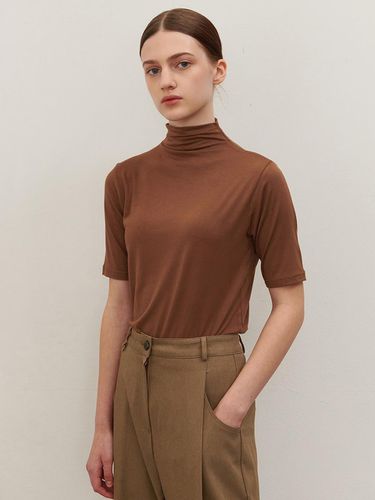 HALF TURTLE NECK T-SHIRT BROWN - camino - Modalova