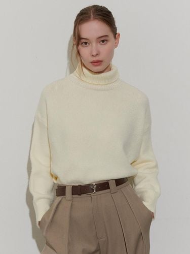 TURTLENECK KNIT - camino - Modalova