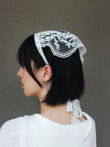 Scarf_The Garden of Angels LACE BANDANA - Rubati - Modalova