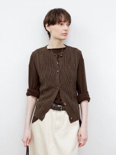 TG_Cable knit wool vest_BROWN - tageechita - Modalova