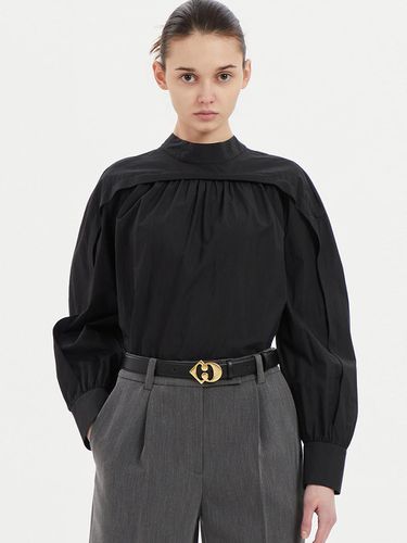 Atelier] Back Neck Strap Shirring Cotton Blouse - LUCKY CHOUETTE - Modalova