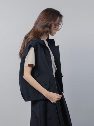 Volume Hood Zip-Up Vest - KELLY DONAHUE - Modalova