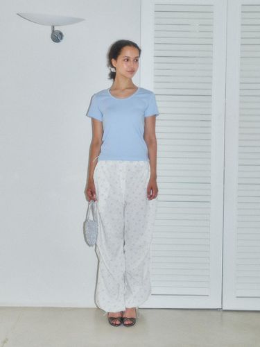 Flower wide pants_sky blue - BOL - Modalova