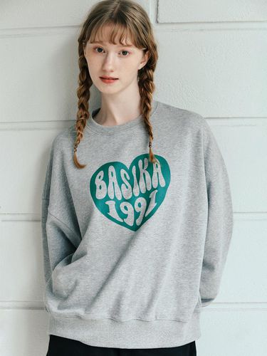 Heart Printed Sweatshirt_Gray - BASIKA - Modalova