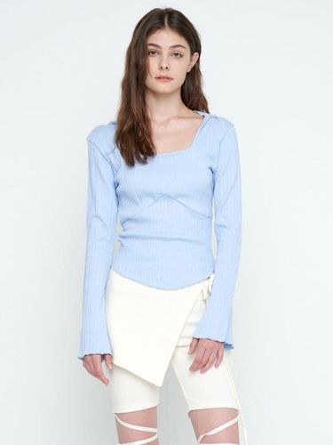 SQUARE LINE HOODED TOP / SKY BLUE - MOIFAIRE - Modalova