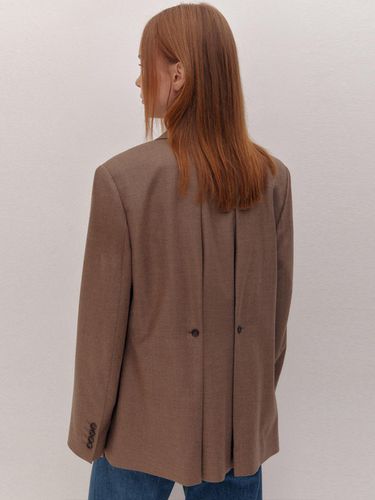 BACK PLEATED OVERSIZE JK (BROWN) - AVA MOLLI - Modalova