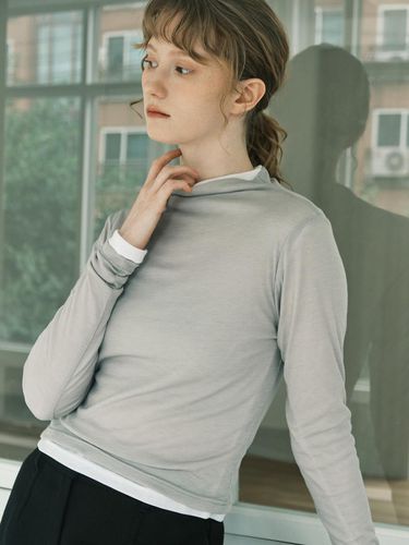 Half-neck See-Through T-shirt_Gray - BASIKA - Modalova