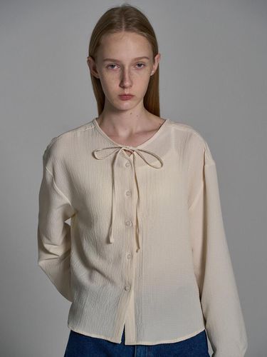 Wrinkle Ribbon Blouse_beige - ELLIOTI - Modalova