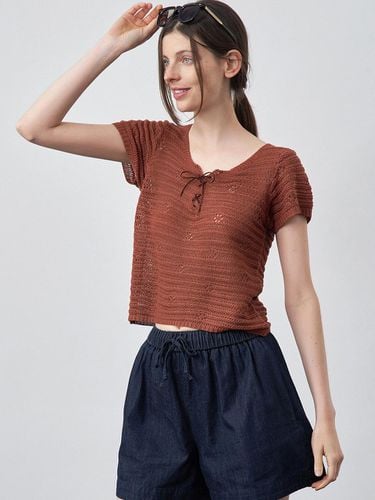 Steve Eyelet Short Sleeved Knit T-shirt - KOZNOK - Modalova