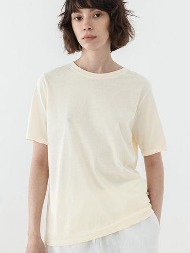 Madeleine Basic Women's Short-Sleeved T-shirt - Ye - KOZNOK - Modalova