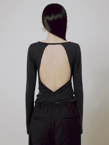 Backless Drape Long Sleeve Top - FLARE UP - Modalova