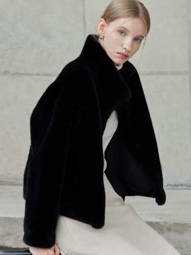 High Neck Eco Fur Jacket_Black - hyyk - Modalova