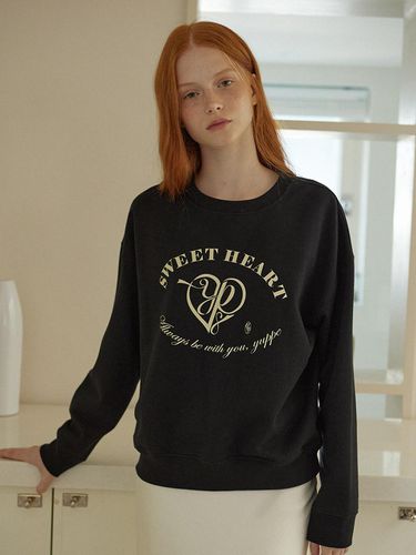 HEART SWEATSHIRT_BLACK - YUPPE - Modalova