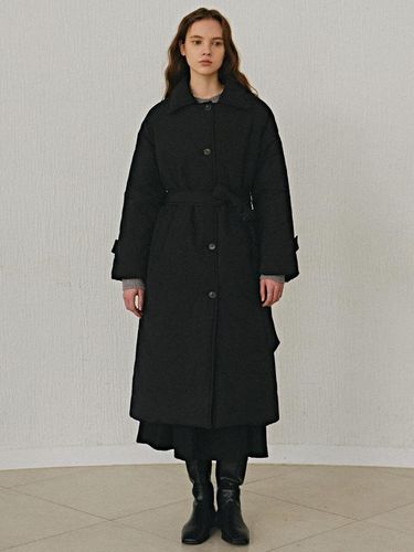 RAGLAN STRAP PADDED TRENCH COAT _BLACK - YAN13 - Modalova