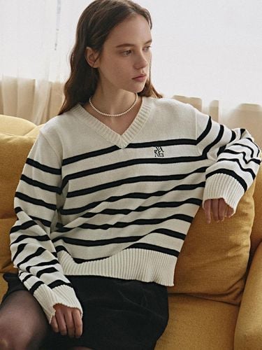 MINIMAL STRIPE V NECK KNIT_WHITE - YAN13 - Modalova