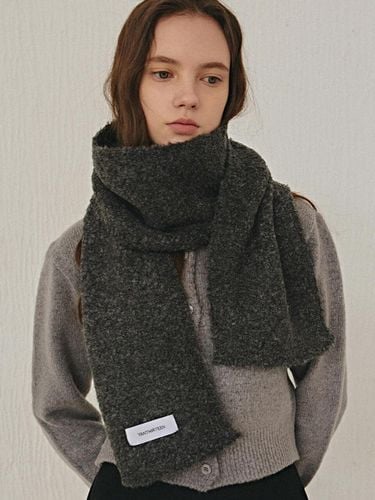 FLUFFY DEEP MUFFLER_CHARCOAL - YAN13 - Modalova