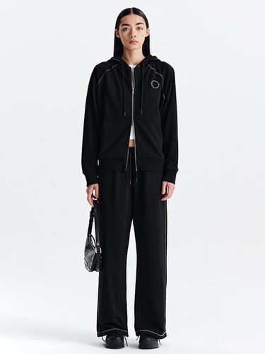 CIRCLE LOGO STITCH SWEATPANTS IN - Matin Kim - Modalova