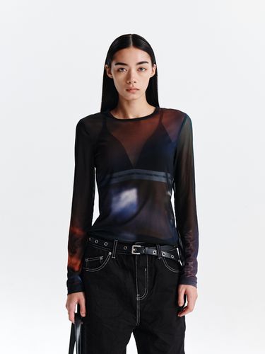 FLASH PRINTED MESH TOP IN NAVY - Matin Kim - Modalova