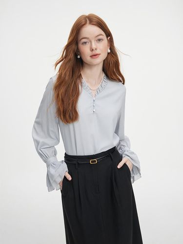 Ruffled collar bell sleeve blouse - We’Dee - Modalova