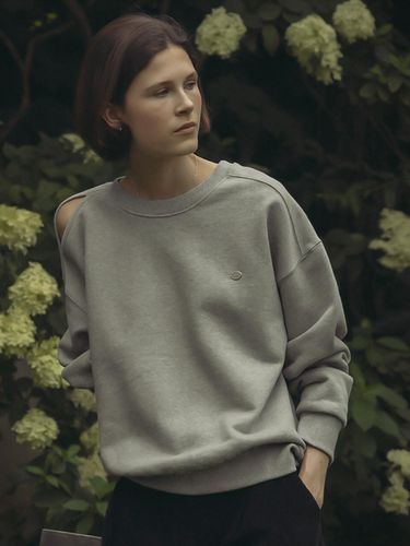 Shoulder Cut Point Sweatshirt - KNOWN BETTER - Modalova