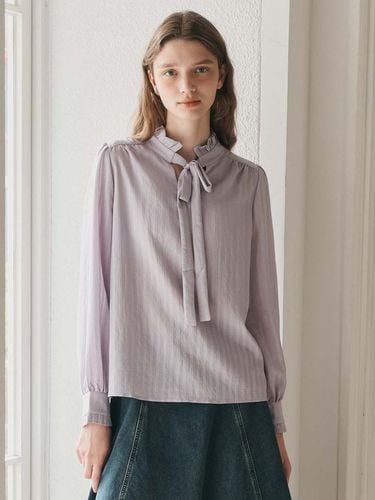 Stand-neck ribbon blouse_PURPLE - We’Dee - Modalova