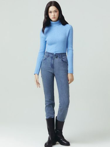 Two Button Skinny Denim Pants ITNBDPT230 - itMICHAA - Modalova