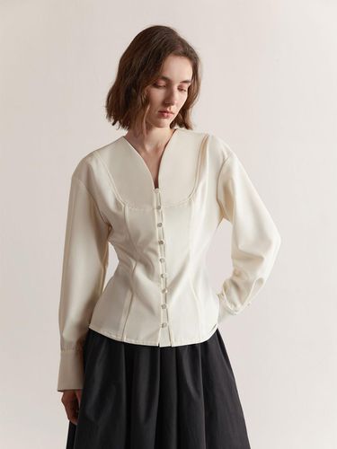 YY_V-neck slim shirt - yyiam - Modalova