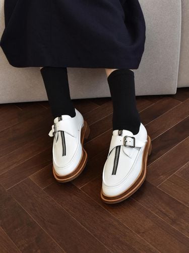 Strap Buckle White Loafer - urimera - Modalova