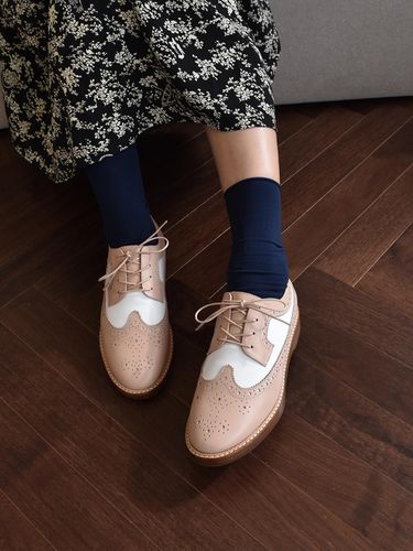 Two-tone lovely wingtip oxford - urimera - Modalova