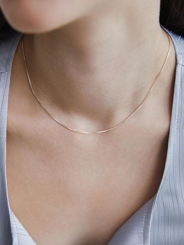 Daily Slim embossed texture Chain Nec - TATIANA - Modalova