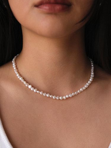 Daisy Pearl Necklace (2color) - Another Layer - Modalova