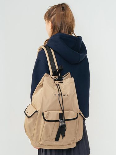 Slick Bucket Sling Bag (Beige) - ROIDESROIS - Modalova