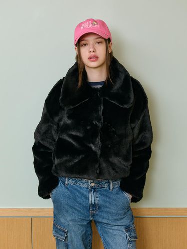 CROP FUR JACKET [BLACK] - salad bowls - Modalova